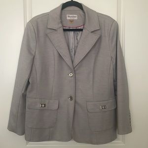 TanJay grey blazer.